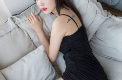 爱蜜社黄楽然蕾丝内衣,性感与优雅的完美融合